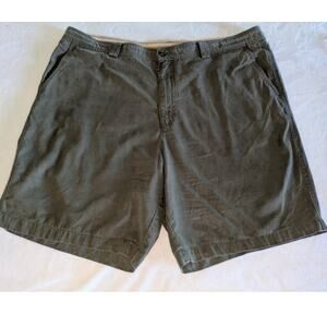 Tommy Bahama  Shorts 42 Tencel Cotton  Khaki Bottoms Resortwear Vacation Summer‎